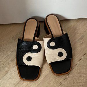 Paloma Wool Ying Yang Sanals